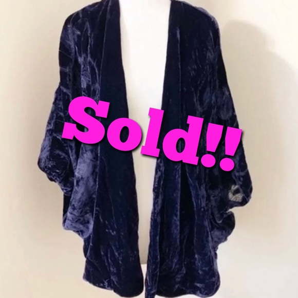a new day Jackets & Blazers - 👍sold👍👍Beautiful velvet kimono robe